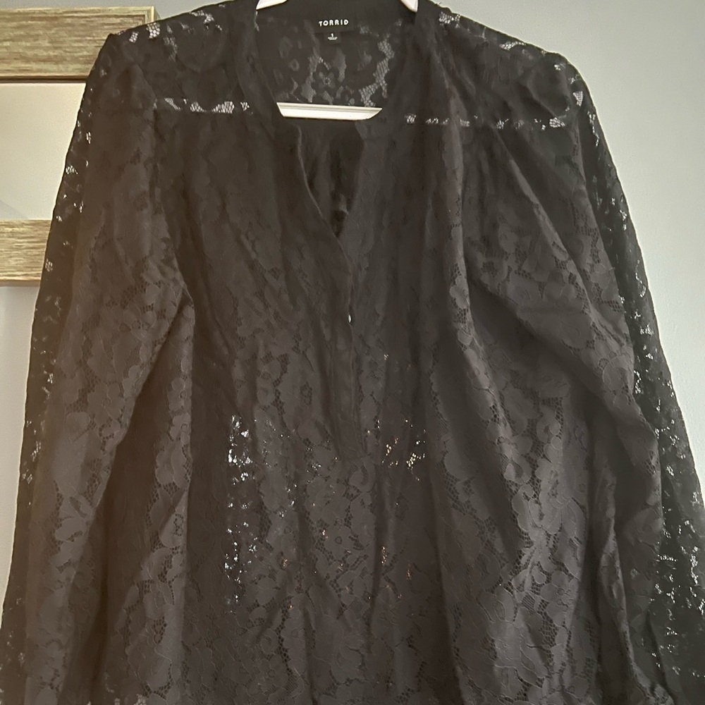 Torrid Size 1 (14-16) black lace like button down shirt